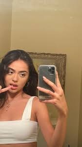 Trending Model Look 09 on Sexy Audra social model photo gallery