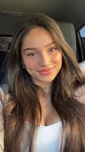 Trending Model Look 27 on Sexy Audra social model photo gallery